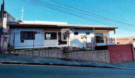 Casa no centro com 3 quartos