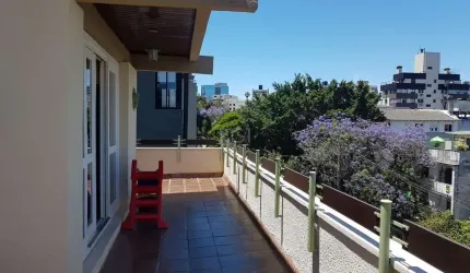 Cobertura de 2 dormitórios no bairro Petropolis