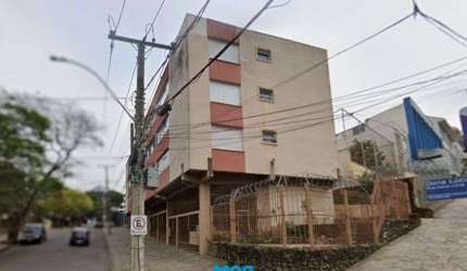 Apartamento no Petrópolis de 2 dormitórios e 2 vagas