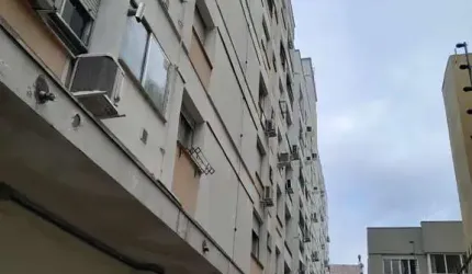 Ótimo apartamento,2 quartos, totalmente reformado, 2boxes escriturados