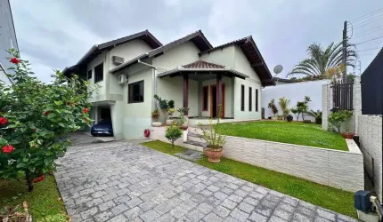 Casa com 4 quartos à venda na Escola Agrícola, Blumenau , 330 m2 por R$ 1.930.000