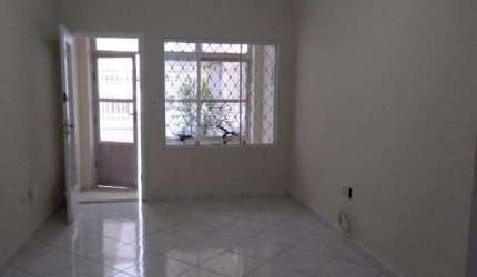 CASA DOIS DORMITÓRIOS NO BAIRRO DO EMBARÉ