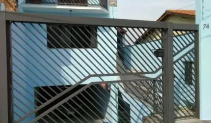 LINDO SOBRADO PARA QUEM GOSTA DE ESPAÇO, 3 DORMITÓRIOS SENDO 1 SUÍTE, 2 SALAS, 3 BANHEIROS, 5 VAGAS 280,00 M² CONSTRUÍDA