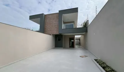 CASA NOVA A VENDA , EXCELENTE ACABAMENTO, 3 SUÍTES A 300 METROS DA PRAIA NO INDAIÁ