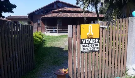 Casa com 5 quartos à venda na Rua Jaburu, 777, Capela Velha, Araucária, 257 m2 por R$ 850.000