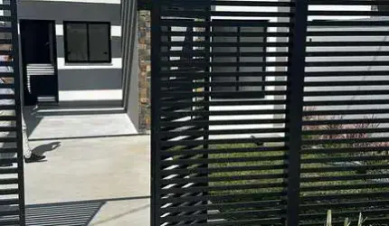 Casa com 3 quartos à venda na Rua Jonet Zanetti Silva, 65, Tindiquera, Araucária por R$ 580.000