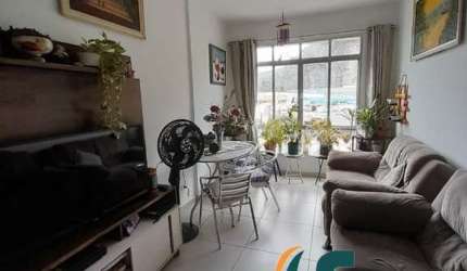 APARTAMENTO REFORMADO NO ITARARÉ - 2 DORMITÓRIOS - 2 BANHEIROS - 90M²