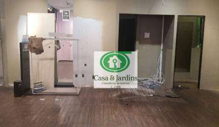 LOJA c/ 30 m2, c/ mezanino. Localizada no Shopping Pátio Iporanga (TÉRREO.)