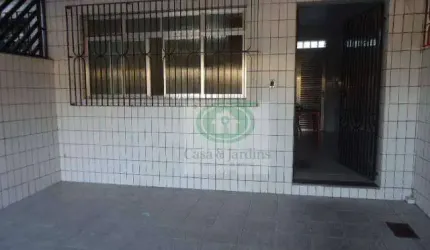 Casa tipo Sobrado com 4 dormitórios, 1 suíte e 02 vagas