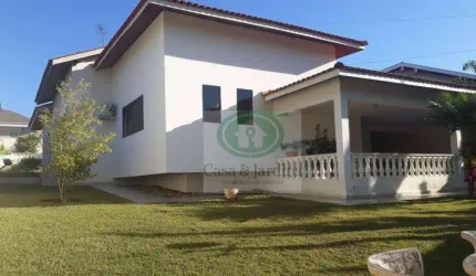 Linda casa em condomínio fechado, localizada na cidade Itatiba./SP.