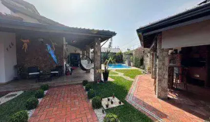 Belíssima casa Alto Padrão no Balneário Flórida - Praia Grande!