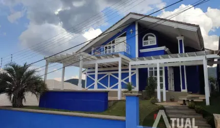 Casa alto padrão em condomínio em Atibaia