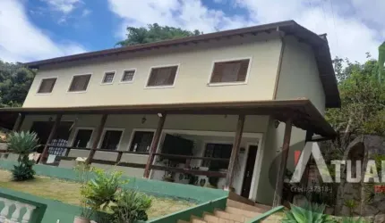 Chácara á venda em Nazaré Paulista - Frente para Represa