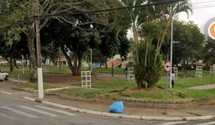 Casa á venda com terreno de 1.000 m² área comercial - Alvinópolis - Atibaia