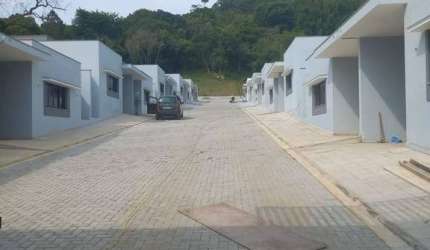 Casa á venda em condomínio no Bairro Paraiso da Usina- Atibaia
