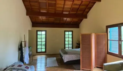 Chácara  de 140m2  de construção, terreno de 1.036m2 no Jd. Estancia Brasil