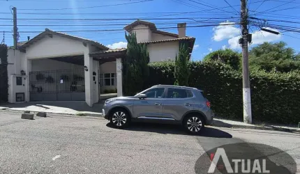 Linda casa a venda em Atibaia a 500 mts da Lucas valor 1.590,000,00