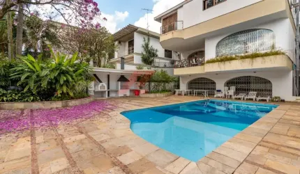 Casa de luxo à venda em São Paulo - Cidade Jardim: 4 quartos, 4 suítes, 2 salas, 6 banheiros, 4 vagas, 750m².