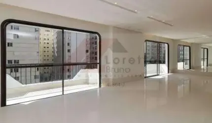 Apartamento de 293m² no Jardim Paulista, com 3 dormitórios, sendo duas suítes, living amplo com janeloões que trazem luminosidade ao ambiente, varanda, 3 vagas.