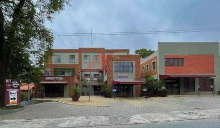 Oportunidade: Loja Comercial em Condomínio à Venda em Carapicuíba-SP, Chácara São João - 2 Salas, 2 Banheiros, 1 Vaga, 176,88m².