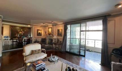 Imperdível! Apartamento de Luxo no Itaim Bibi, São Paulo-SP: 3 quartos, 3 suítes, 2 salas, 6 banheiros, 4 vagas, 220m². Venda ou Locação!