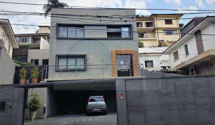 PACAEMBU, CASA COMERCIAL 420M² AU/420M² AT/ 14M² DE FRENTE, recepção, área de café, 6 salas e um salão em vão livre , 5 banheiros, 11vagas.