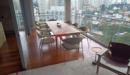 Apartamento para locação na Vila Madalena, São Paulo-SP: 1 quarto, 1 suíte, 1 sala, 2 banheiros, 2 vagas de garagem, 132m².