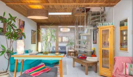Casa Comercial com 5 Salas e 4 Banheiros em Indianópolis, São Paulo-SP: Venda ou Locação! Estuda permuta até 300.000