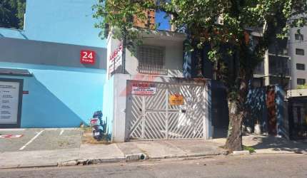 Casa Comercial para Locação em São Paulo-SP na Vila Uberabinha: 6 Quartos, 1 Banheiro, 2 Vagas de Garagem, 400 m² de Área!