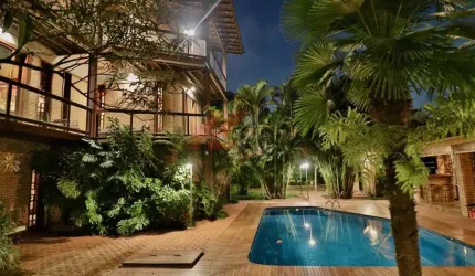 Luxuosa casa em condomínio à venda em Barueri-SP, Morada dos Pássaros: 7 quartos, 7 suítes, 3 salas, 9 banheiros, 8 vagas, 628,54 m²!