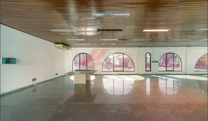 Excelente oportunidade de locação de casa comercial em São Paulo-SP, bairro Jardim Everest: 15 salas, 7 banheiros, 25 vagas de garagem!