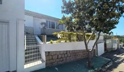 Casa com 3 quartos à venda na Rua Eliseu Guilherme, --, Coqueiros, Florianópolis por R$ 1.200.000
