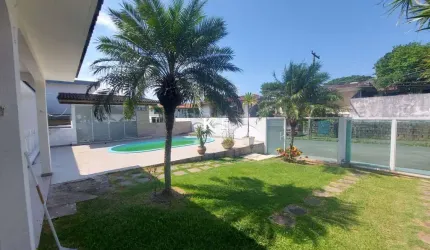 Casa com 5 quartos à venda na Rua Senador Milton Campos, --, Coqueiros, Florianópolis por R$ 2.800.000