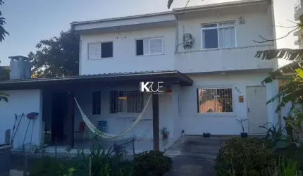 Casa com 3 quartos à venda na Rua Raimundo Correia, --, Balneário, Florianópolis por R$ 750.000