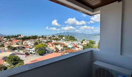 Apartamento com 4 quartos para alugar na Rua Fernando Ferreira de Mello, --, Bom Abrigo, Florianópolis por R$ 3.900