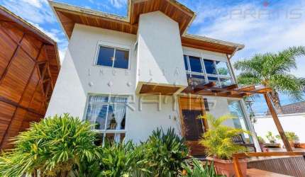 Casa com 3 dormitórios para alugar, 250 m² por R$ 6.910,00/mês - Bom Retiro - Curitiba/PR