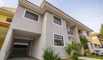 Casa em condomínio fechado com 4 quartos à venda na Rua Scharfenberg de Quadros, 712, Centro, São José dos Pinhais, 190 m2 por R$ 950.000
