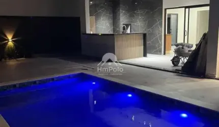 Casa sobrado em condomínio com 3 suítes, sendo 1 com closet, piscina e 2 vagas em Valinhos/SP