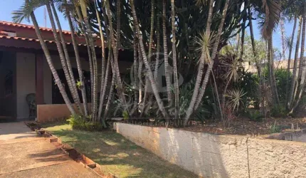 CASA COM 450 M² PARA LOCAÇÃO E VENDA NO JARDIM DOS CALEGARIS EM PAULÍNIA-SP.