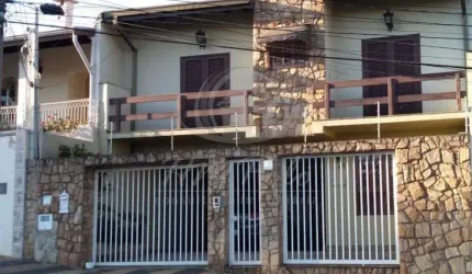 EXCELENTE CASA À VENDA NA VILA NOGUEIRA EM CAMPINAS, SÃO PAULO.