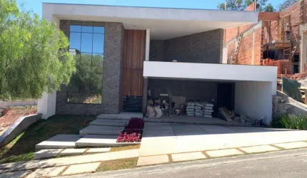 CASA A VENDA NO CONDOMÍNIO MONT ALCINO EM VALINHOS/SP