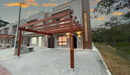 Casa com 3 dormitórios à venda, 130 m² por R$ 1.690.000,00 - Urbanova - São José dos Campos/SP