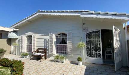 Casa para Venda em Mairiporã, Centro, 4 dormitórios, 2 banheiros, 2 vagas