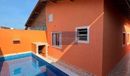 Casa à venda em Itanhaém-SP, Bairro Bopiranga: 2 quartos, 1 suíte, 2 banheiros, 2 vagas, 57m². Imperdível!