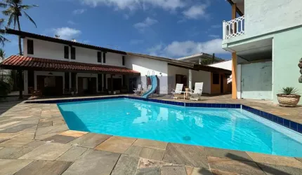 Casa de alto padrão à Venda em Itanhaém-SP - 10 Quartos, 10 Suítes, 2 Salas, 12 Banheiros, 10 Vagas de Garagem - Imperdível!