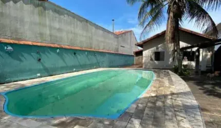 Imperdível oportunidade de compra: Casa de 4 quartos na Praia dos Sonhos, Itanhaém-SP - 178m², 5 vagas de garagem!
