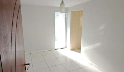 Apartamento barato no José Bonifácio!