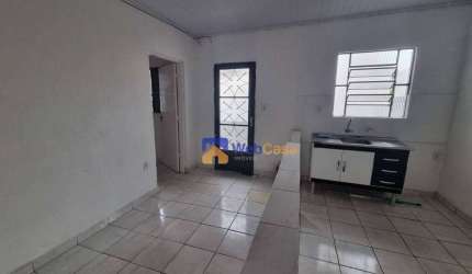 Casa com 1 dormitório para alugar por R$ 817,76 - Vila Verde - São Paulo/SP