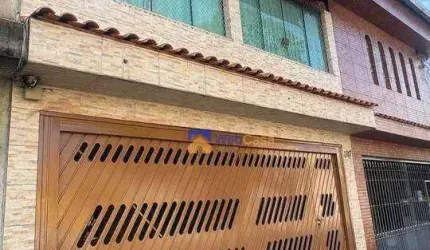 Sobrado grande 3 dormitórios suíte e área gourmet na sacada
