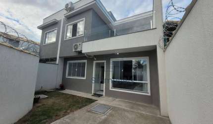 Casa à venda, 117 m² por R$ 530.000,00 - Village Rio das Ostras - Rio das Ostras/RJ